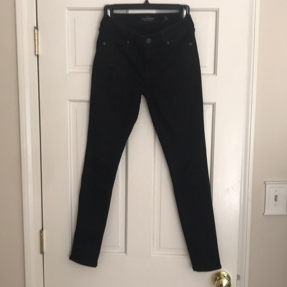 Barely worn black jeans, size 4/27.
